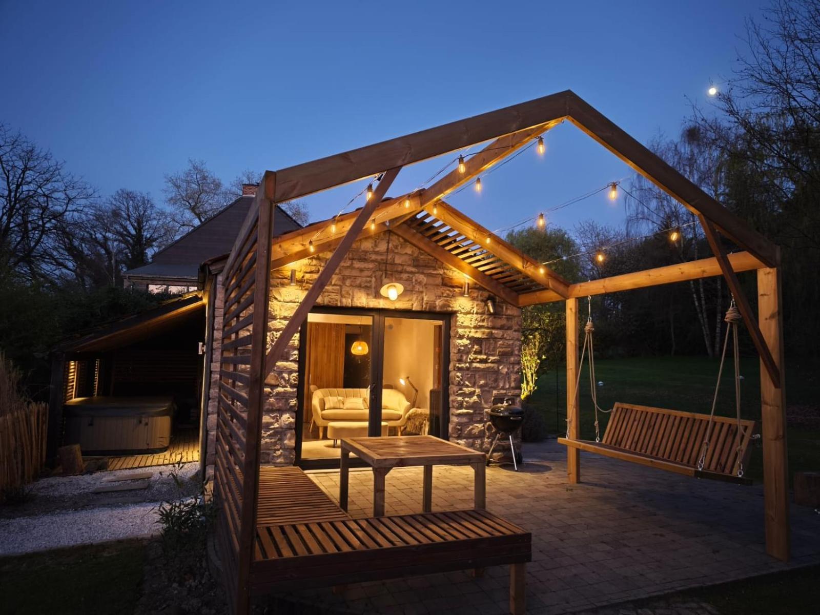 Out & Lodge Les Spirous Les Geronsarts Экстерьер фото